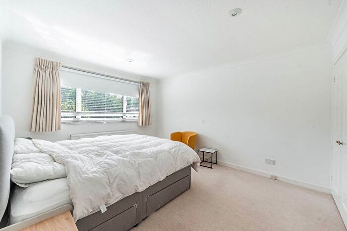 4 Bedroom Detached House To Rent In Uxbridge Road, Pinner, HA5