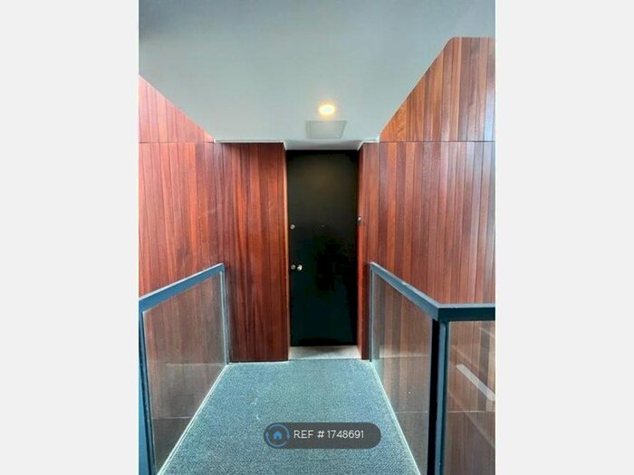 2 Bedroom Flat To Rent In Burton Place, Manchester, M15