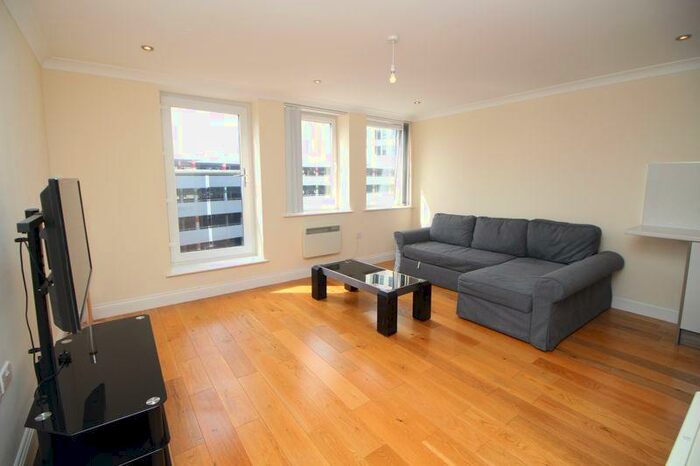 1 Bedroom Flat To Rent In High Street, Slough, SL1