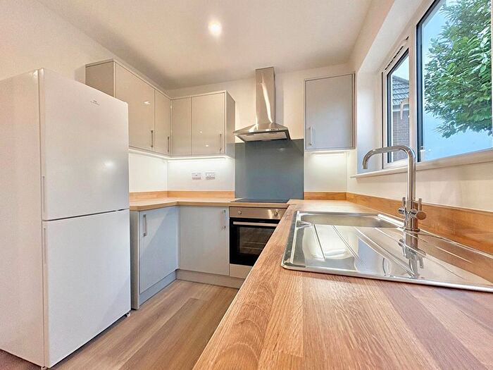 3 Bedroom Semi Detached House To Rent In Hill Lane, Southampton, SO15