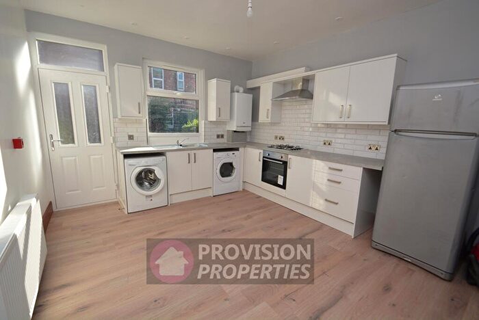 3 Bedroom Terraced House To Rent In Hessle Terrace, Hyde Park, Leeds, LS6