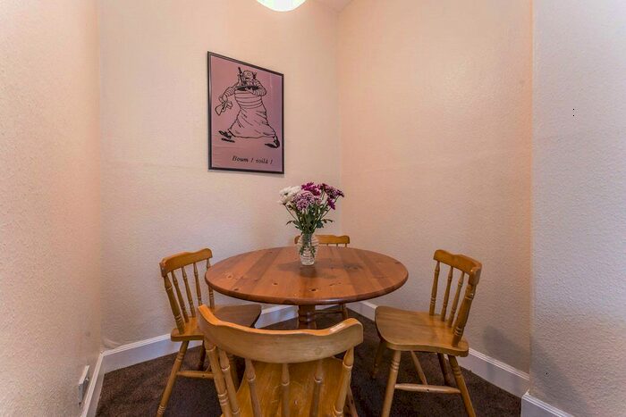 1 Bedroom Flat To Rent In Wardlaw Street, Edinburgh, EH11