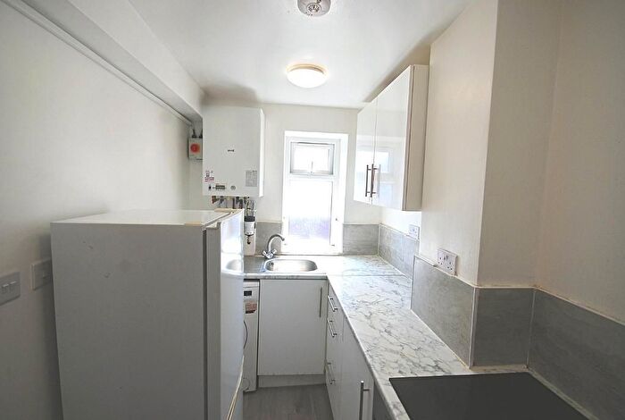1 Bedroom Flat To Rent In Park Avenue, London, NW10
