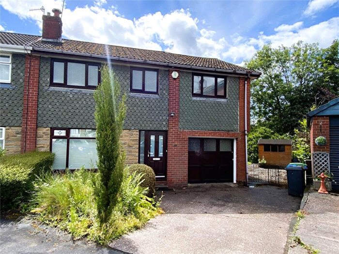 4 Bedroom Semi-Detached House To Rent In Sandringham Way, Royton, OL2