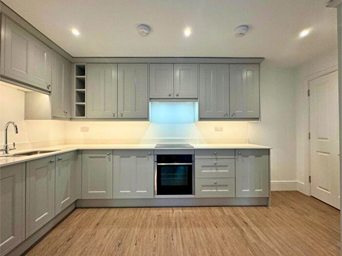 1 Bedroom Flat To Rent In Copers Cope Road, Beckenham, BR3