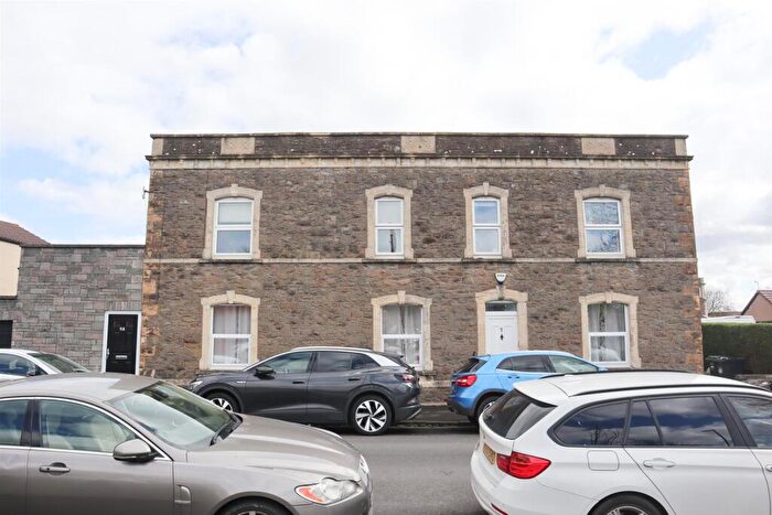 2 Bedroom Flat To Rent In Melbourne Terrace, Clevedon, BS21