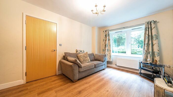 3 Bedroom Terraced House For Sale In Ranston Close, Denham, UB9