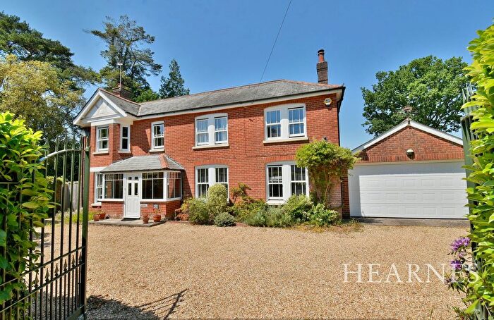 4 Bedroom Detached House For Sale In Moorlands Road, West Moors, Ferndown, BH22