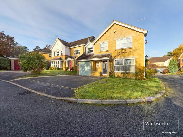 5 Bedroom Detached House To Rent In Duchess Close, Crowthorne, Berkshire, RG45
