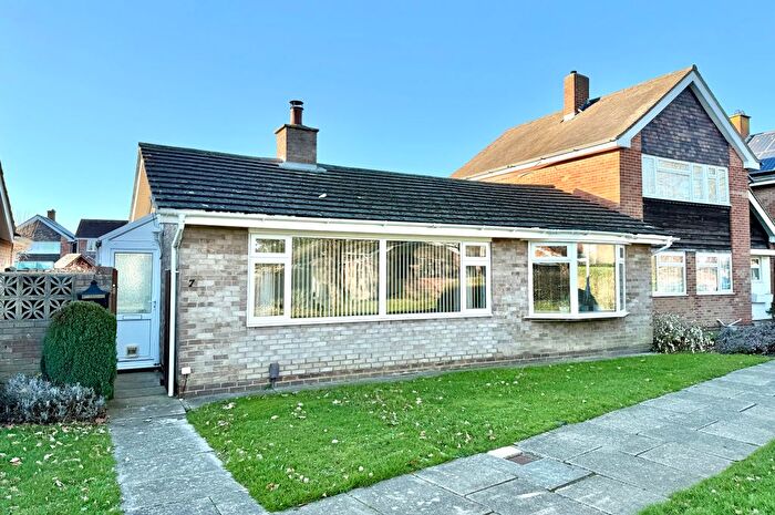 3 Bedroom Detached Bungalow For Sale In Hamilton Grove, Peel Common, PO13