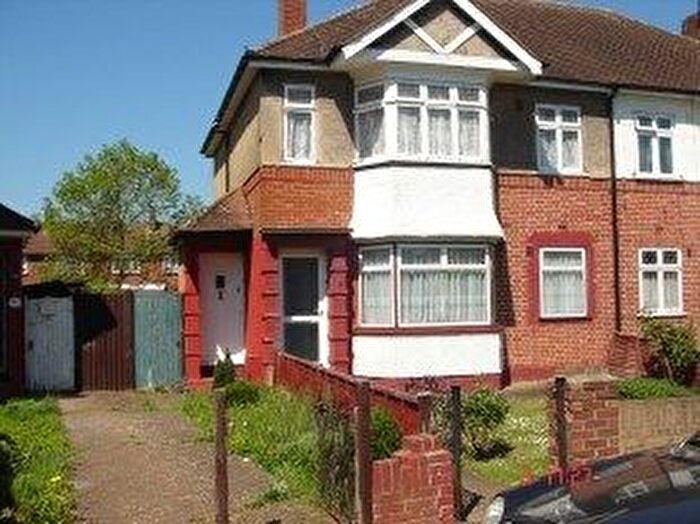 2 Bedroom Flat To Rent In Hayes, UB4