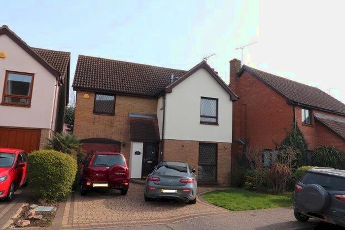 4 Bedroom Property To Rent In Anchor Reach, Chelmsford, CM3