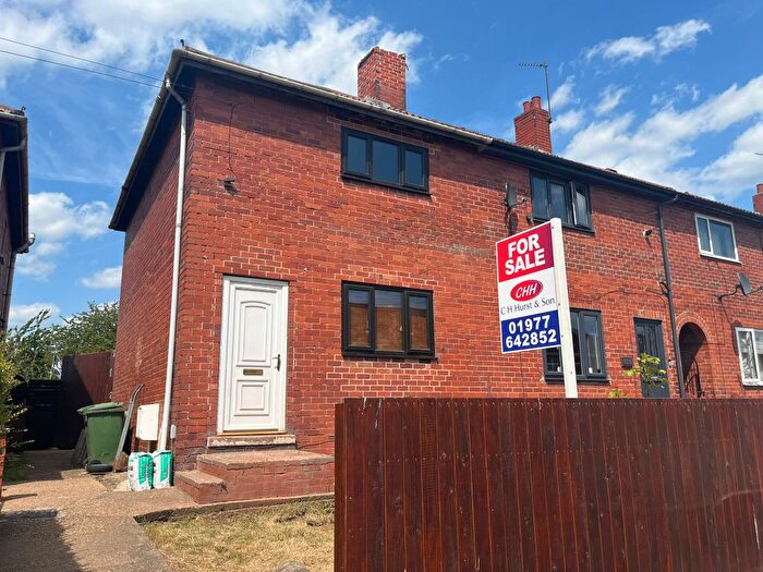 3 Bedroom End Of Terrace House For Sale In Smeaton Road, Pontefract, WF9