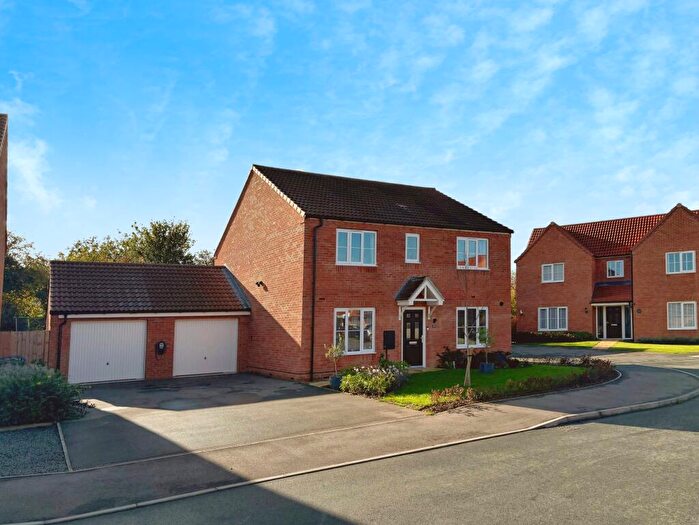 4 Bedroom Detached House For Sale In Field Avenue, Saxilby, LN1