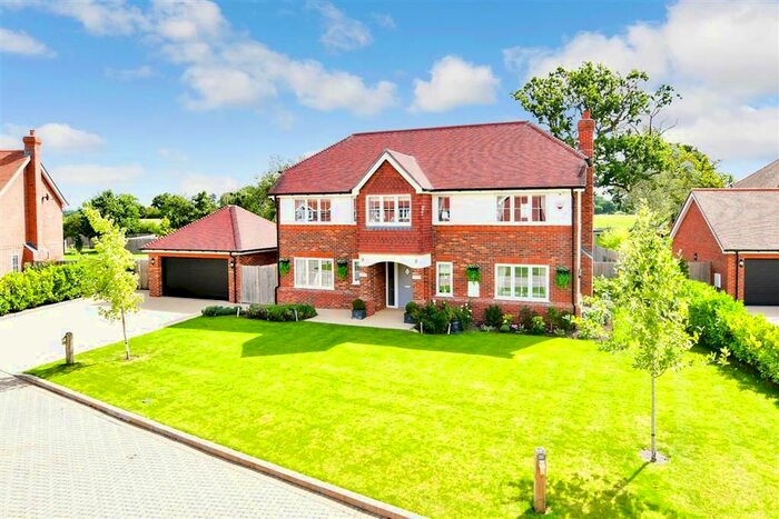 4 Bedroom Detached House For Sale In Old Hall Park, Ashford, Kent, TN27