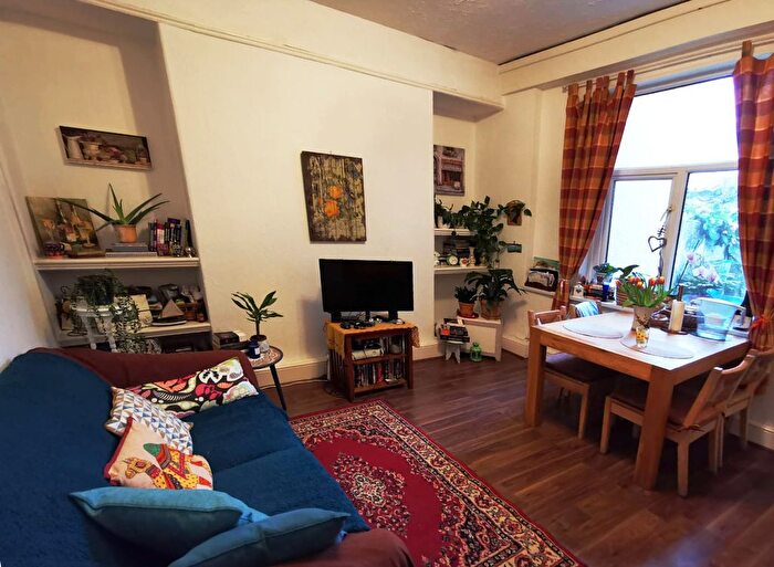 3 Bedroom Terraced House To Rent In Oxford Street, Swansea, SA1