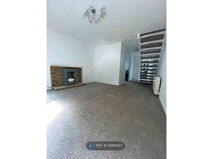 2 Bedroom Semi-Detached House To Rent In Glenthorne Road, Threemilestone, Truro, TR3