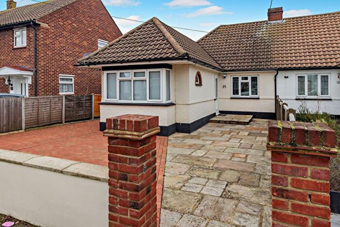 2 Bedroom Semi-Detached Bungalow For Sale In Flemming Crescent, Leigh-On-Sea, SS9