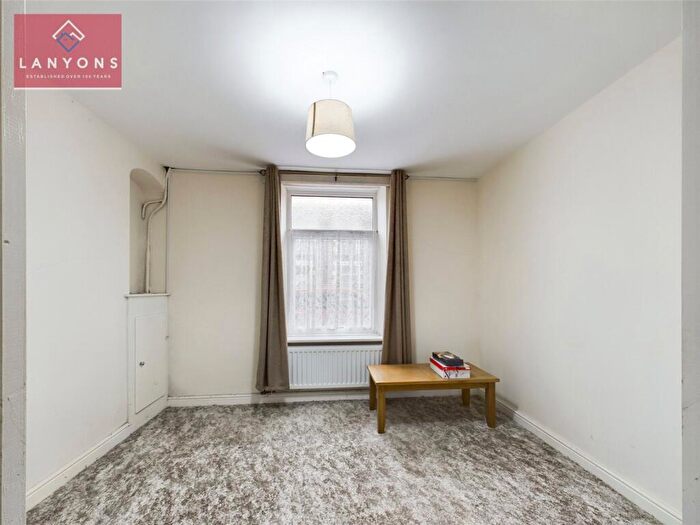 3 Bedroom End Of Terrace House For Sale In Lewis Street, Pentre, Rhondda Cynon Taf, CF41