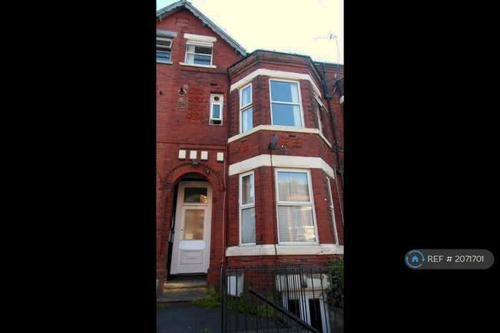 2 Bedroom Flat To Rent In West Didsbury, Manchester, M20