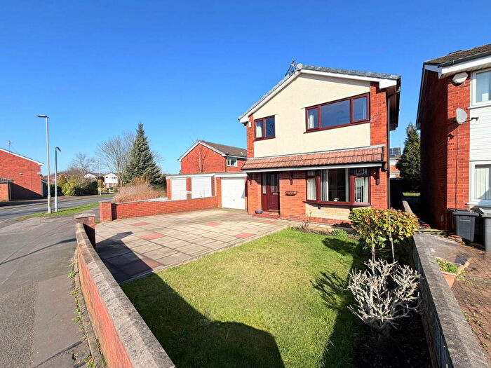 3 Bedroom Detached House For Sale In Sandbrook Way, Denton, Manchester, M34