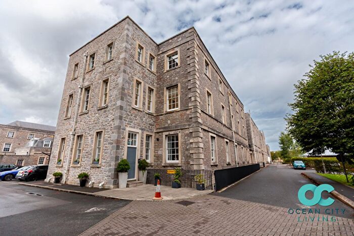 2 Bedroom Property To Rent In Craigie Drive, Plymouth, PL1