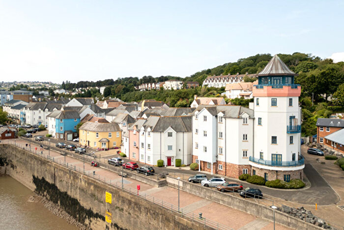 2 Bedroom Flat For Sale In Eastcliff, Portishead, BS20