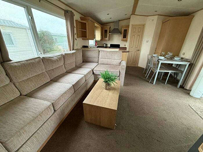 3 Bedroom Park Home For Sale In Manor Road, Hayling Island, PO11