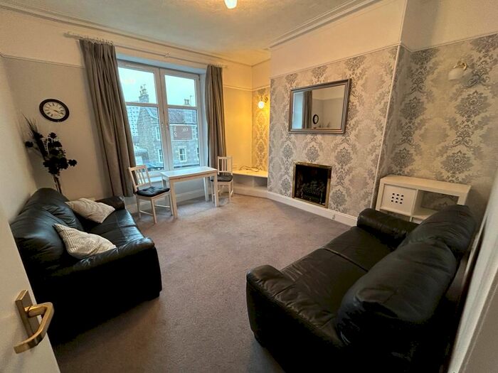 2 Bedroom Flat To Rent In Holburn Street, City Centre, Aberdeen, AB10