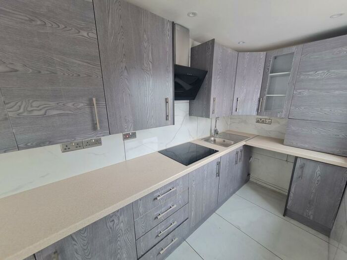 2 Bedroom House To Rent In Frank Road, Doncaster, DN5