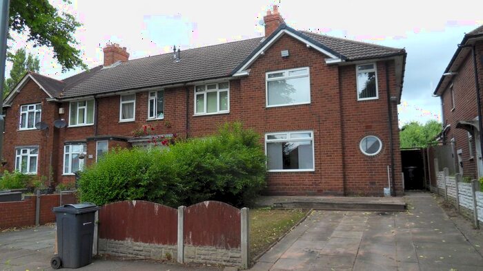 3 Bedroom End Of Terrace House To Rent In Kings Road, Birmingham, B44