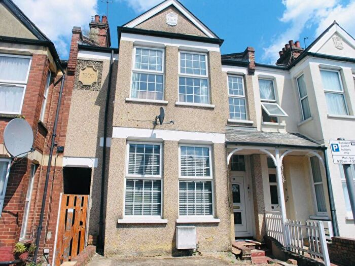 Studio To Rent In Russell Road, London, Greater London, NW9