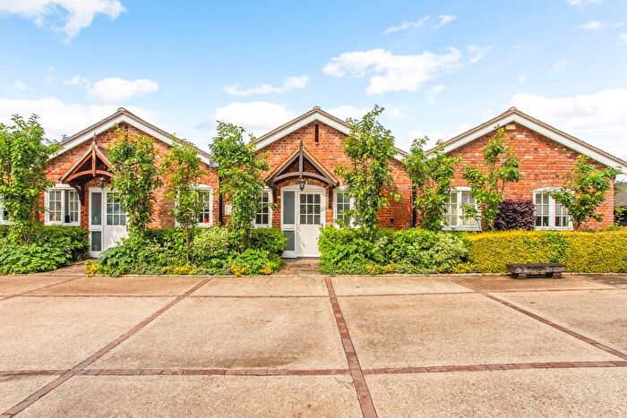 1 Bedroom Maisonette To Rent In Hatchet Lane, Winkfield, Windsor, SL4