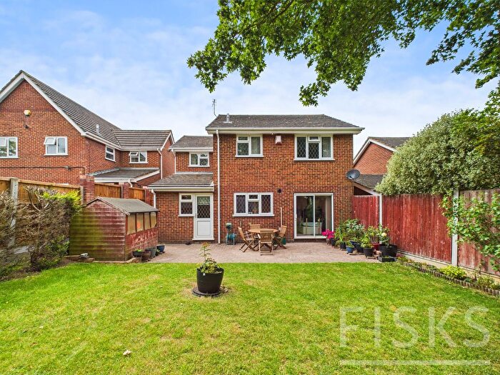 4 Bedroom Detached House For Sale In Kingsdown Close, Basildon, SS13