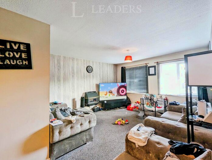 1 Bedroom Maisonette To Rent In St Andrews Road, Ifield, RH11