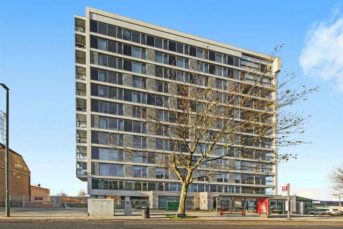 2 Bedroom Apartment To Rent In Acton Walk, London, N20