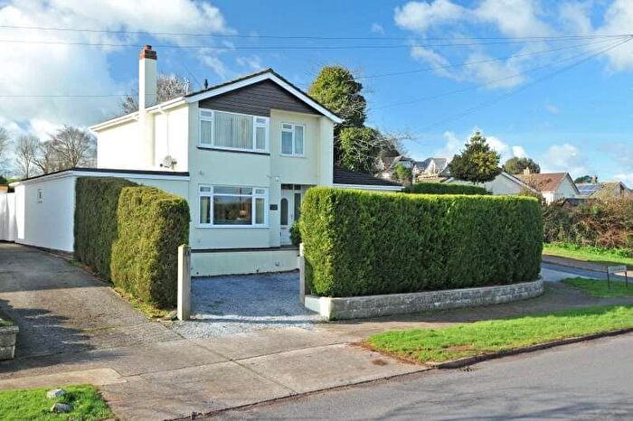 1 Bedroom Flat To Rent In Drake Avenue, Torquay, TQ2