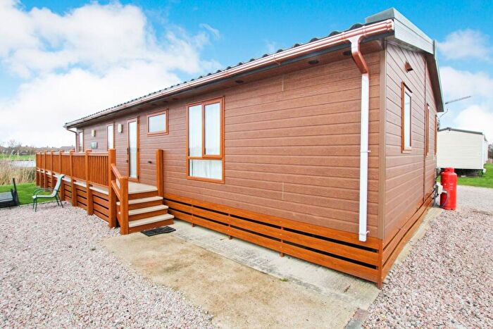 2 Bedroom Bungalow For Sale In Glendale Lodge - Sheerness Holiday Park, Halfway Road, Minster On Sea, Sheerness, ME12