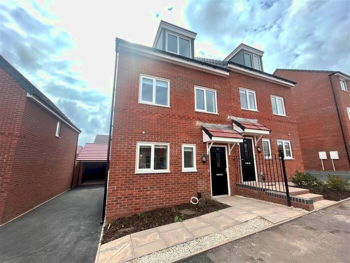 3 Bedroom Property To Rent In Harviston Avenue, Gedling, Nottingham, NG4