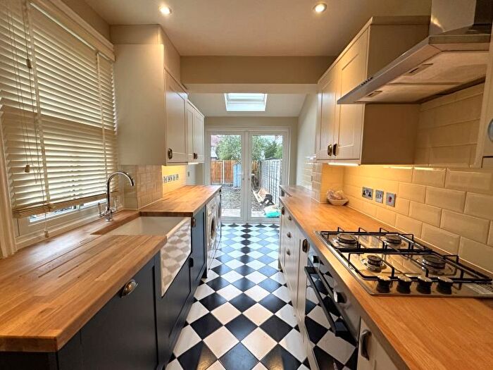 2 Bedroom End Of Terrace House To Rent In Cumberland Street, Staines, TW18