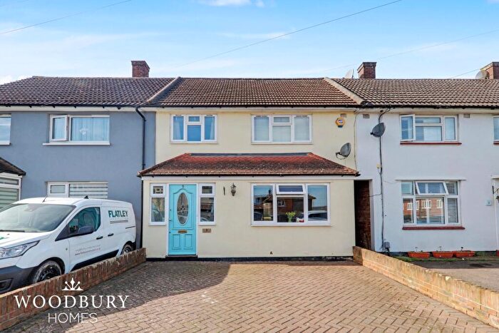 4 Bedroom Terraced House For Sale In Barrington Road, Loughton, IG10