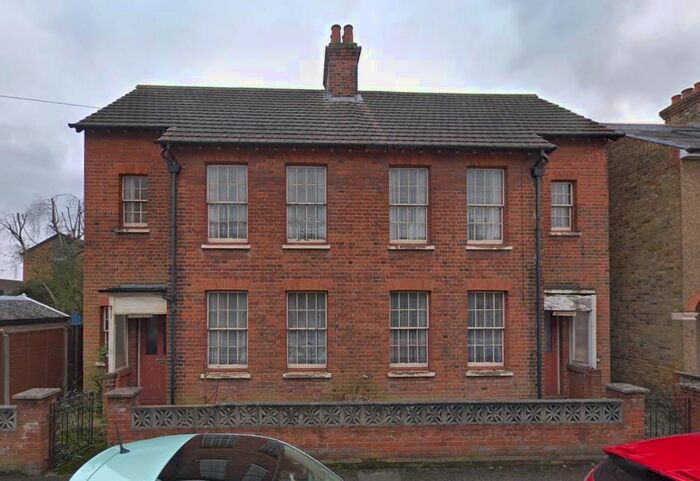 5 Bedroom Property To Rent In Greenfield Street, Waltham Abbey, EN9