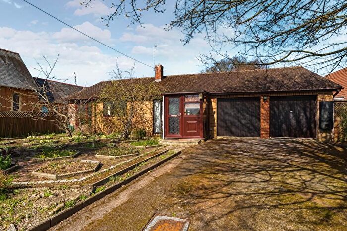 3 Bedroom Detached Bungalow For Sale In Cumnor Village, Oxford, OX2