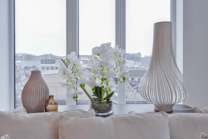 2 Bedroom Flat For Sale In Glenbrook Apartments, Hammersmith, London, W6