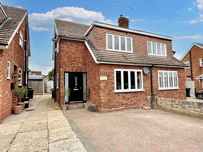 Bedroom Semi-Detached House For Sale In Trinity Road - Main Image