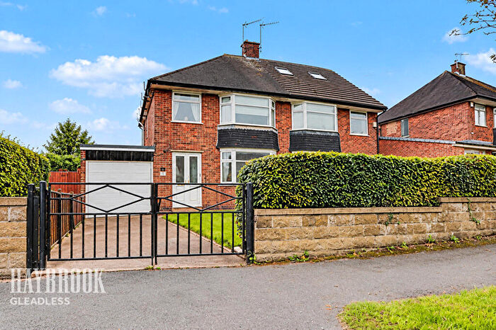 3 Bedroom Semi-Detached House For Sale In Arnold Avenue, Sheffield, S12