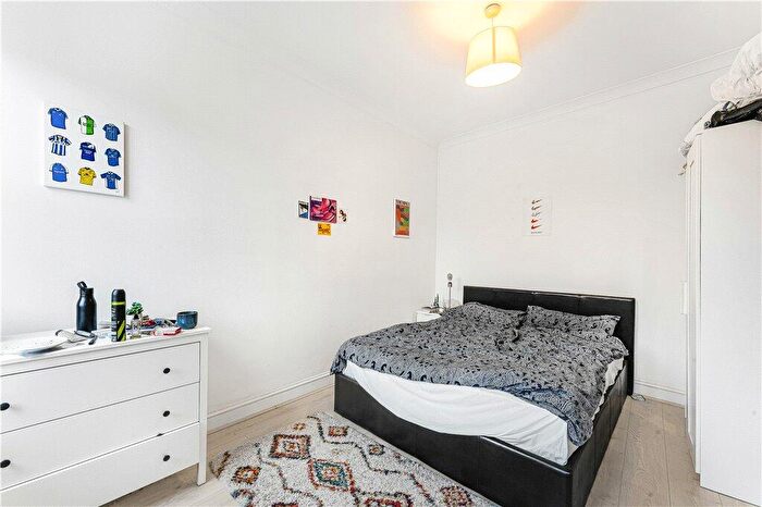 3 Bedroom Terraced House For Sale In Ellesmere Road, London, E3