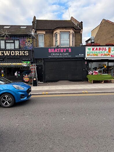 2 Bedroom Flat To Rent In Hoe Street, Walthamstow, E17