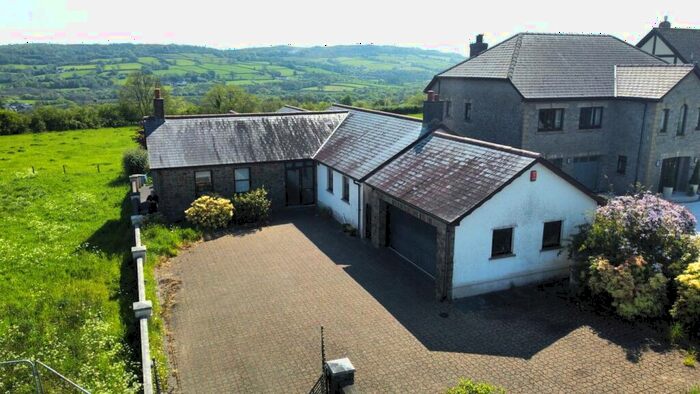 3 Bedroom Detached Bungalow For Sale In Llanddarog, Carmarthen, SA32