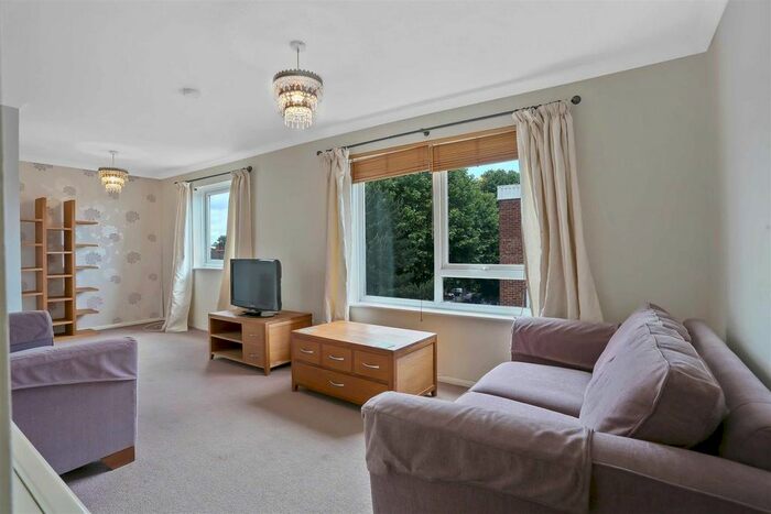 1 Bedroom Flat To Rent In St. James Road, Sutton, SM1
